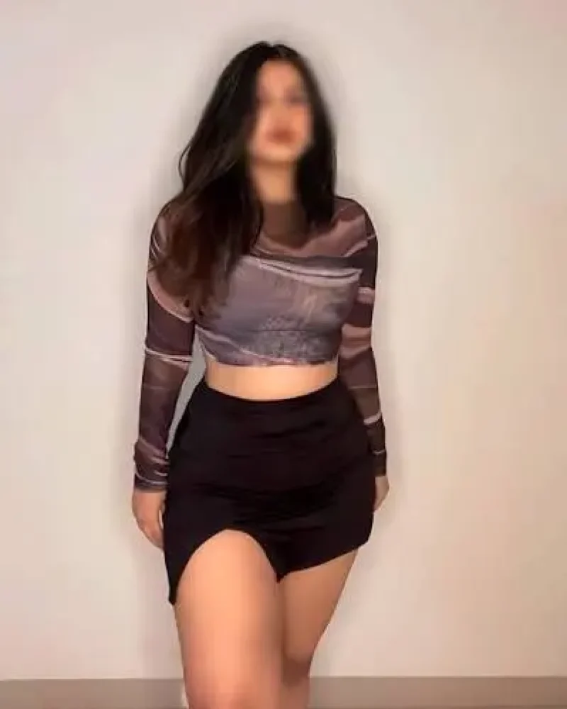 Beautiful Call Girl in Royal Plaza CP for Dinner Date